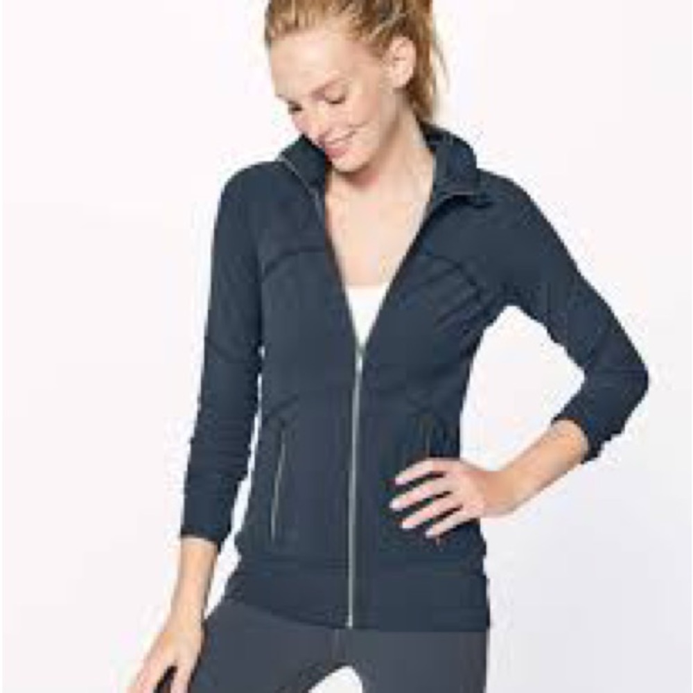 Lululemon Contour Jacket
Nocturnal Teal 8